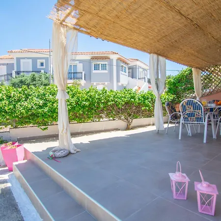 Dora's بيت للعطل *